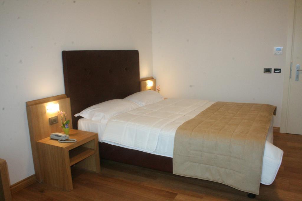 Hotel Eva 3*